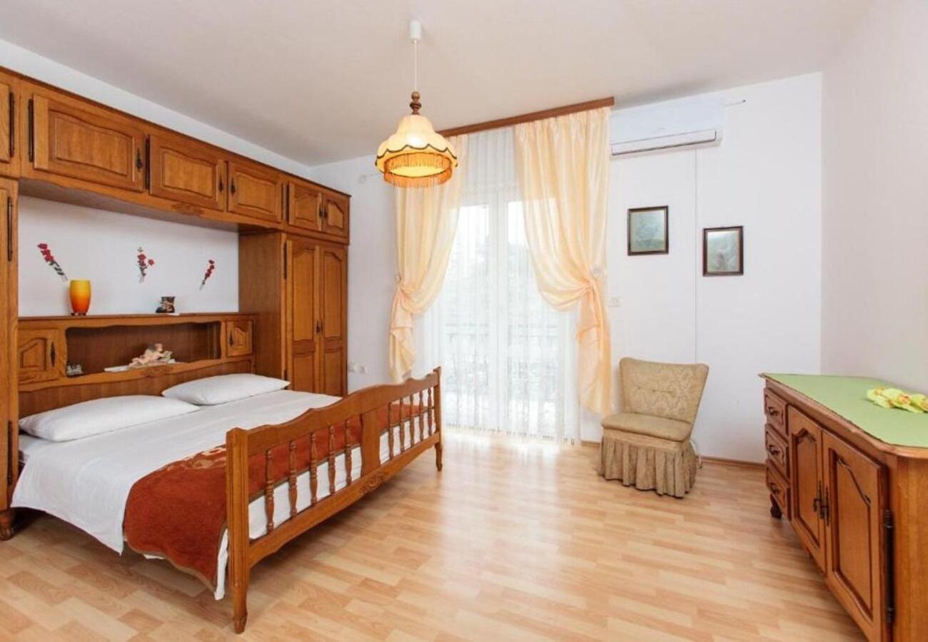 Apartment Knez 1 - 50 M From Beach Podstrana Ngoại thất bức ảnh