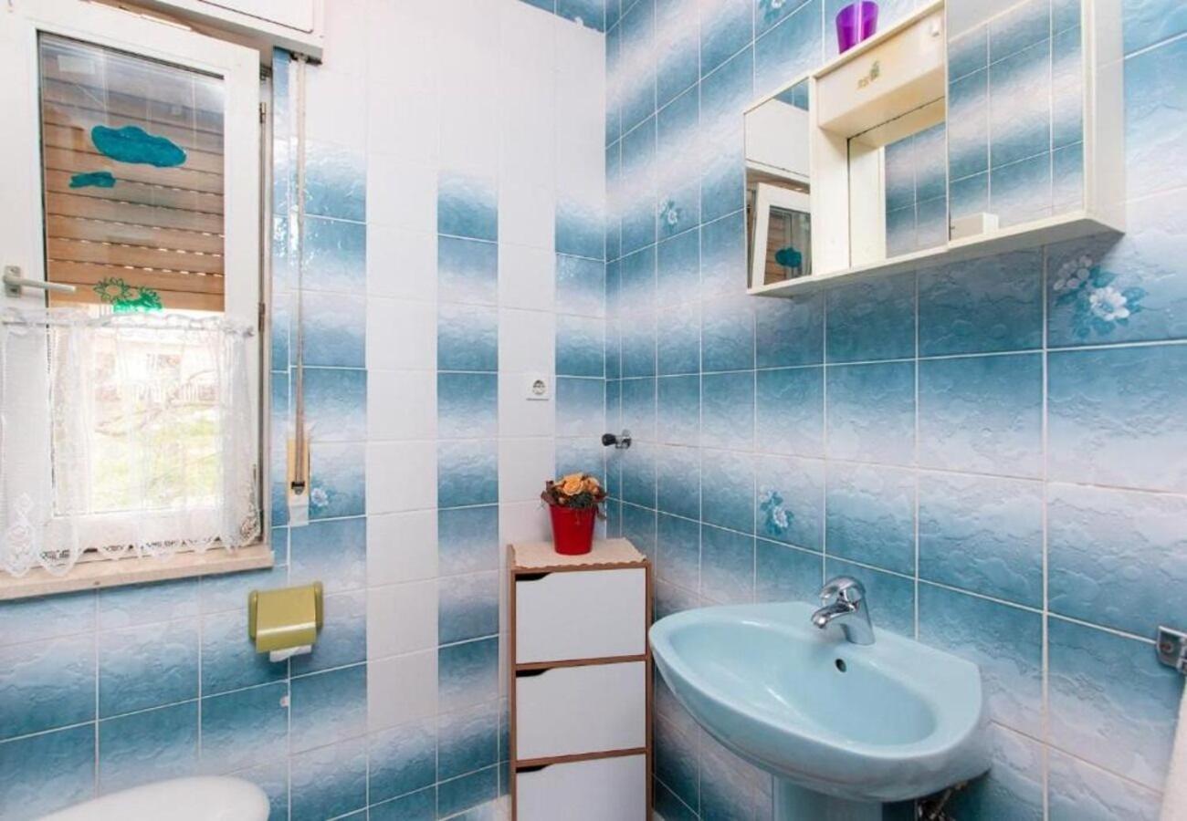 Apartment Knez 1 - 50 M From Beach Podstrana Ngoại thất bức ảnh